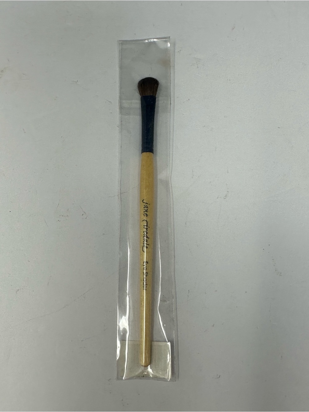 NEW! Jane Iredale Eye Shader Brush A1